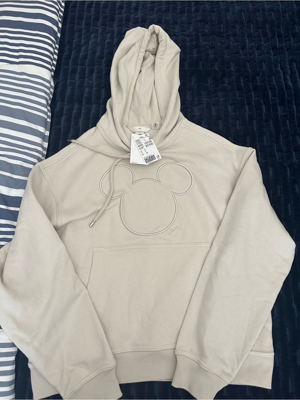 Nwt Disney sweatshirt hoodie